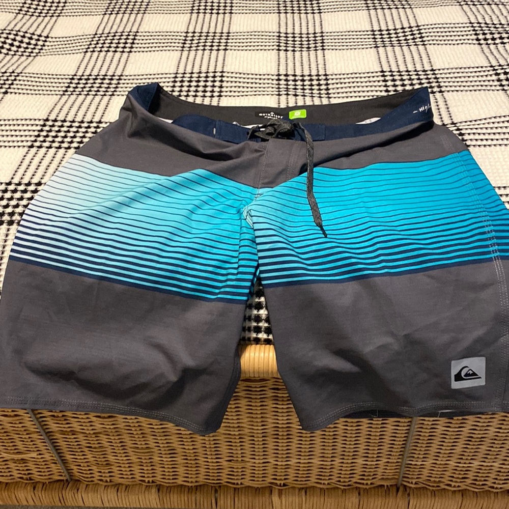 Quiksilver High Line board shorts size 34